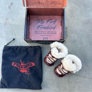 Freebird Baby Norway Booties Size 0 (0-3 months) Wine - So Sweet - NEW